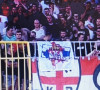 Nema predaje - zastava sa naslikanim Kosovom - navijači Tventea