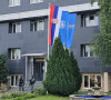 Kosovska policija ispred zgrade opštine Leposavić 