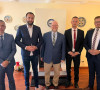Hovenijer sa nekim srpskim političarima