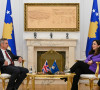 Džonatan Hargrivs i Vjosa Osmani