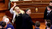 Time Kadrijaj gađa Kuritja - Reporteri